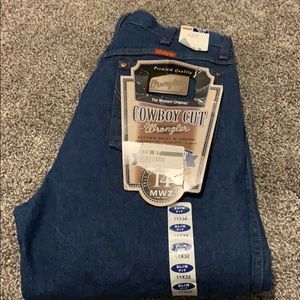 BRAND NEW VINTAGE WRANGLER JEANS WITH TAGS